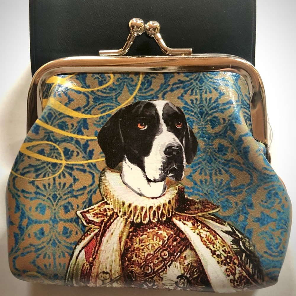 👑 Regal Pooch Pouches